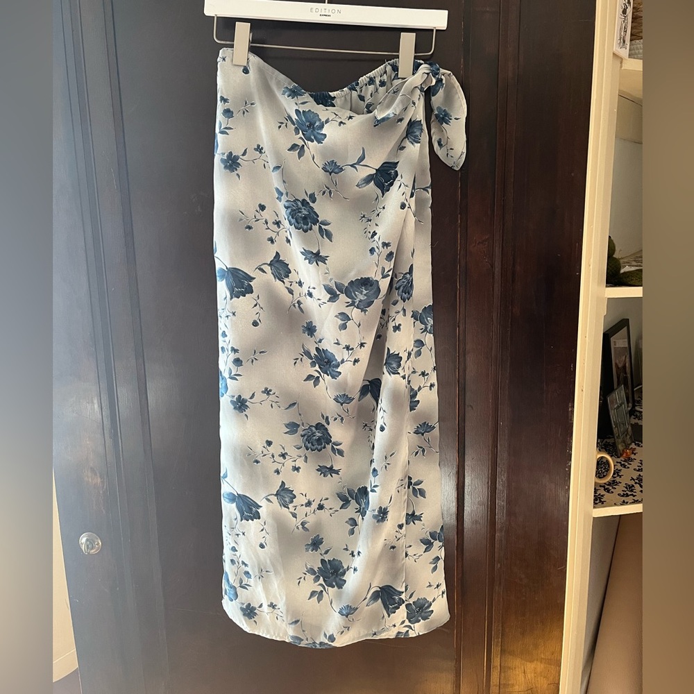 Light Blue Vintage Floral Tie Maxi Skirt